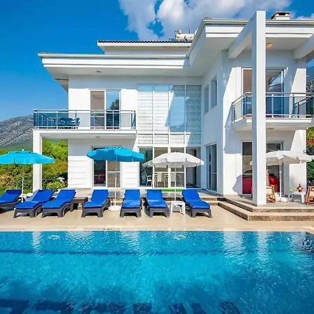 Villa Sleeps 8 Air Con Wifi Ovacık